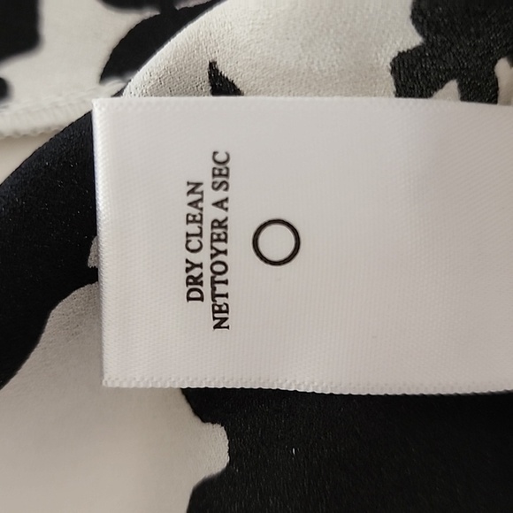 A.L.C Black and White Drape Front Short Sleeve Silk Blouse Size 10 - Picture 12 of 12